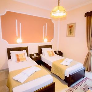 Camera con letto king size